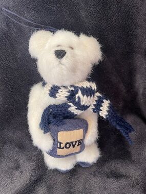 Preloved 💕 Boyds Beats ~ Adrienne Berrifrost Ornament
